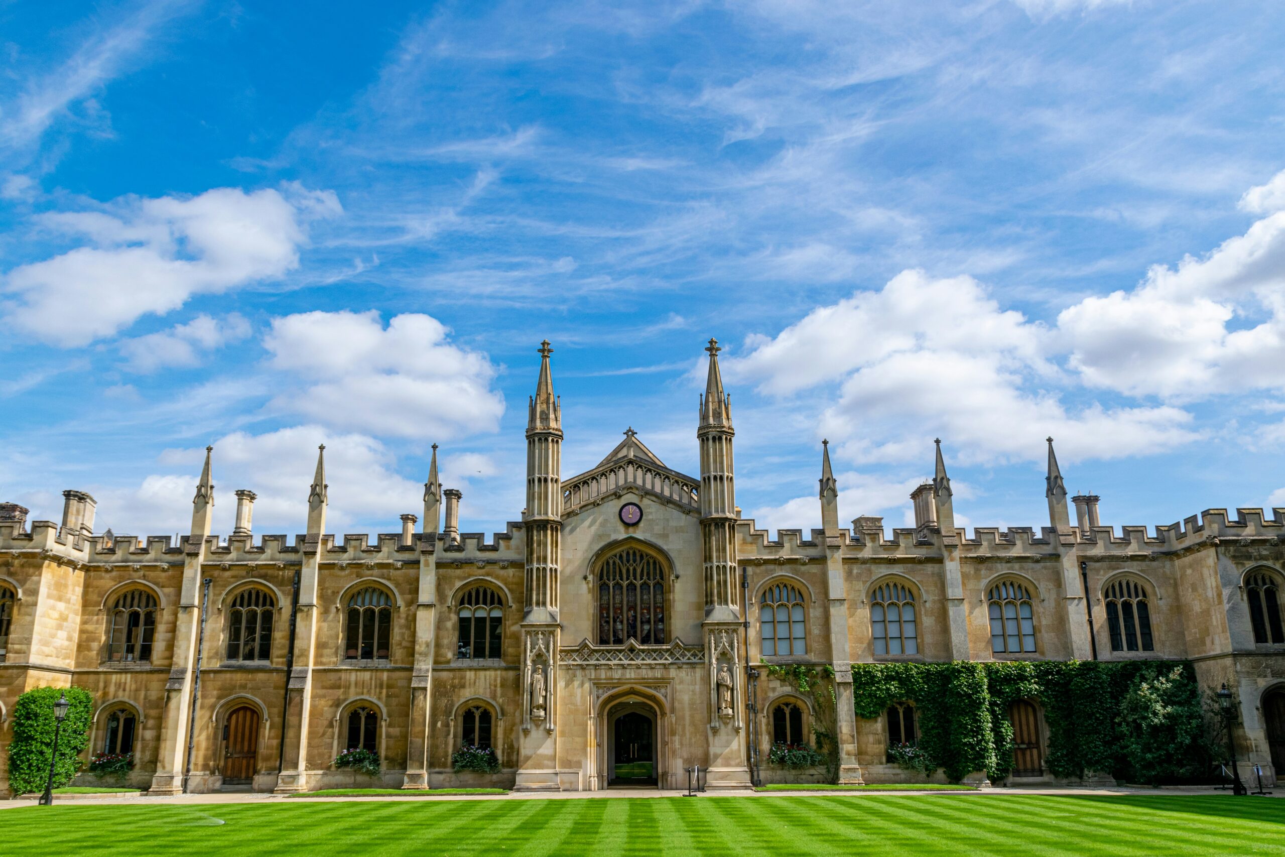 Best fully funded scholarships in Europe for international students